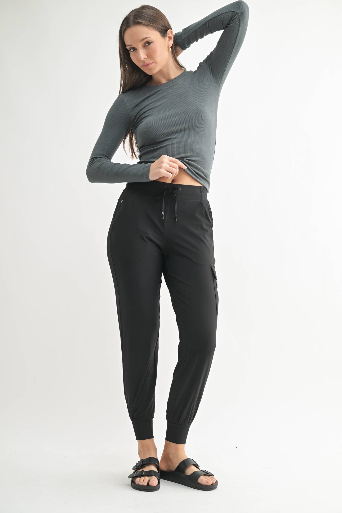 High-Waisted Capri Active Joggers with Pockets