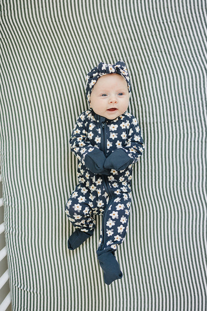 Navy Daisy Ribbed Bamboo Zipper