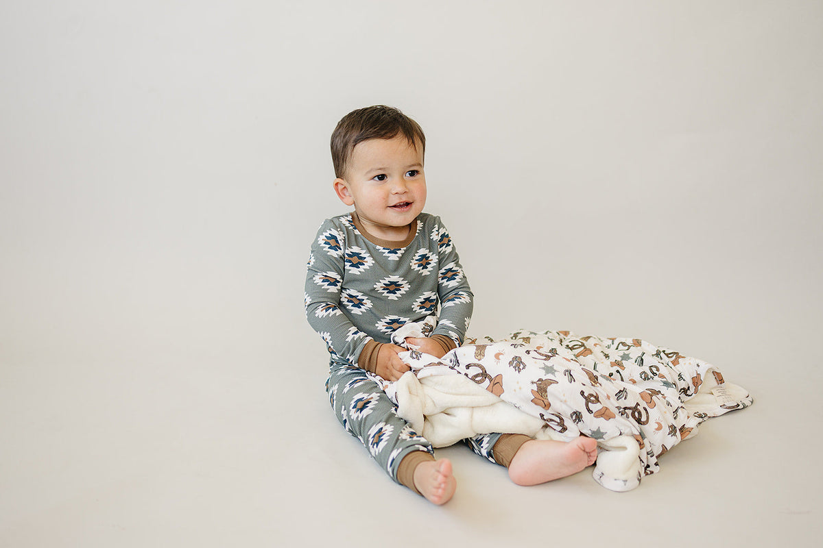Southwest Aztec Ribbed Bamboo Cozy Set