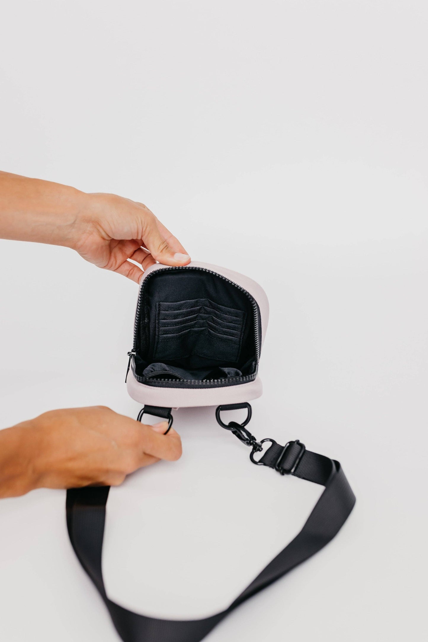 Perry Crossbody Sling